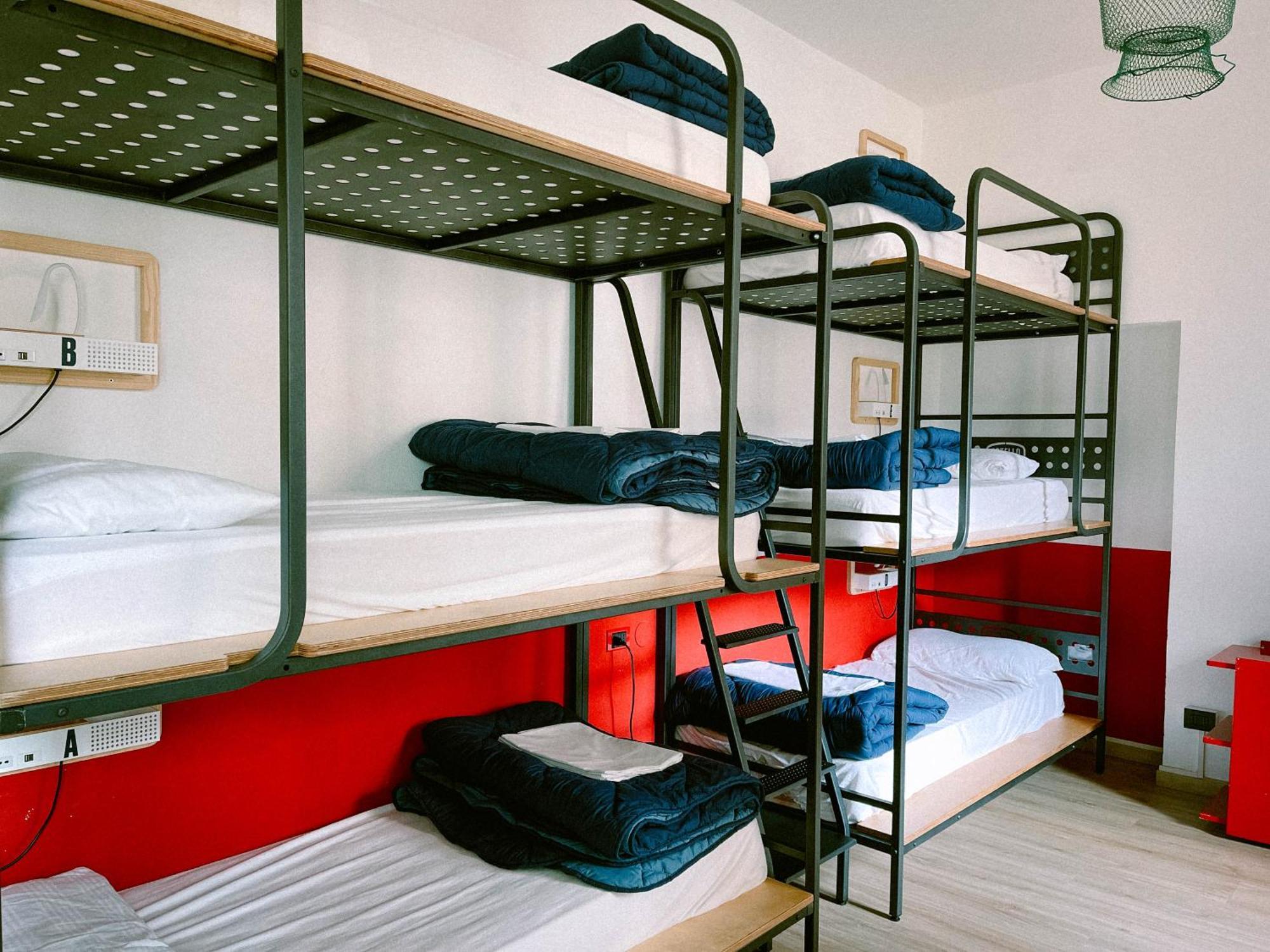 6-Bed Mixed Dormitory Room