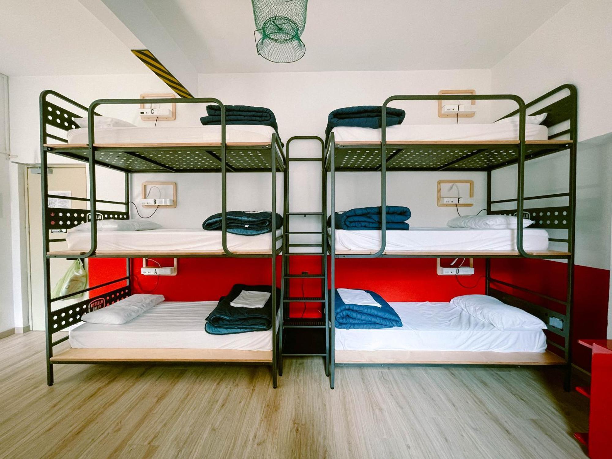 Bed 6-Bed Dormitory Room