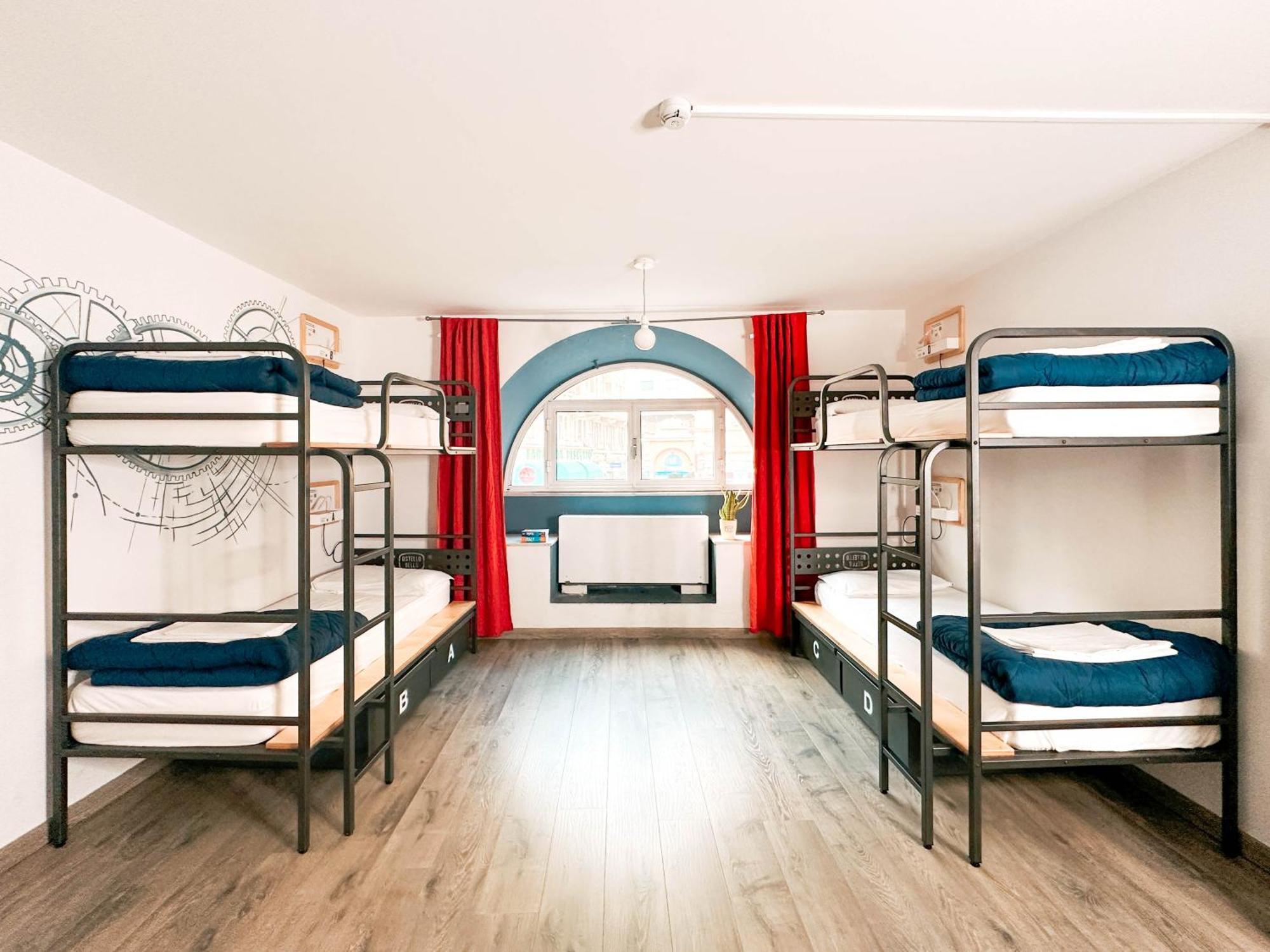 Bed 6-Bed Dormitory Room