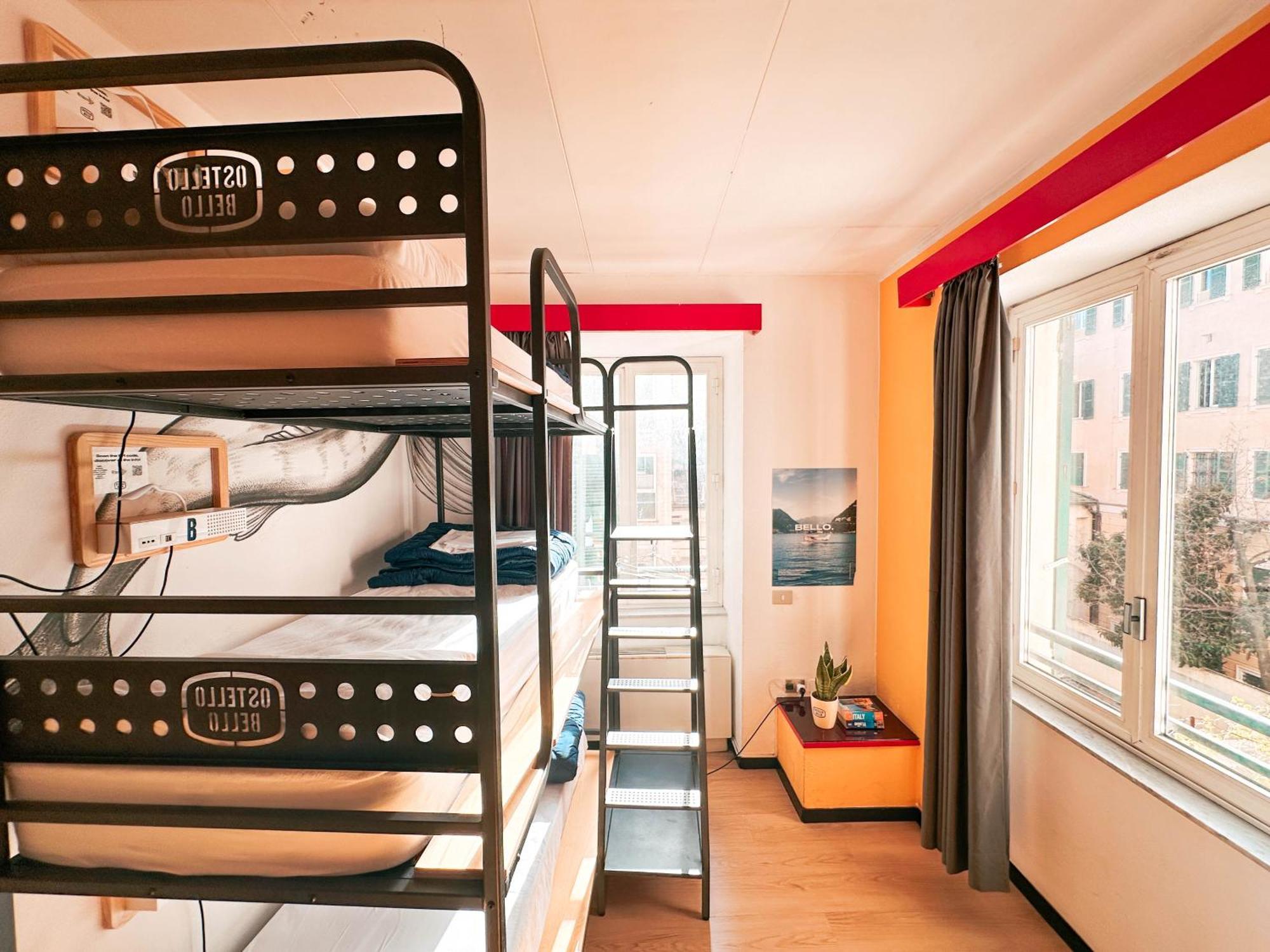 Mixed Dormitory Room